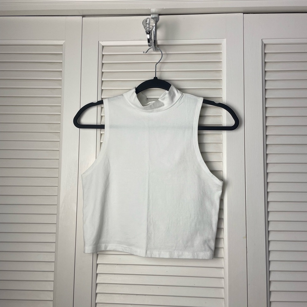867. Wild Fable White Sleeveless Mock Neck Crop Top Tank Top